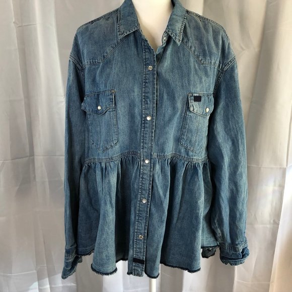 We The Free Tops - We The Free Large Denim Snap Up Top